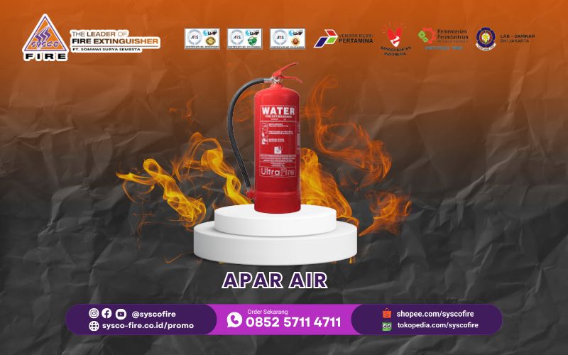 Penggunaan Alat Pemadam Api berbahan air (water) untuk memadamkan kebakaran jenis A yang melibatkan bahan padat seperti kayu, kertas, dan kain.